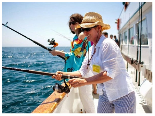 FISHING TOUR ON THE SEA