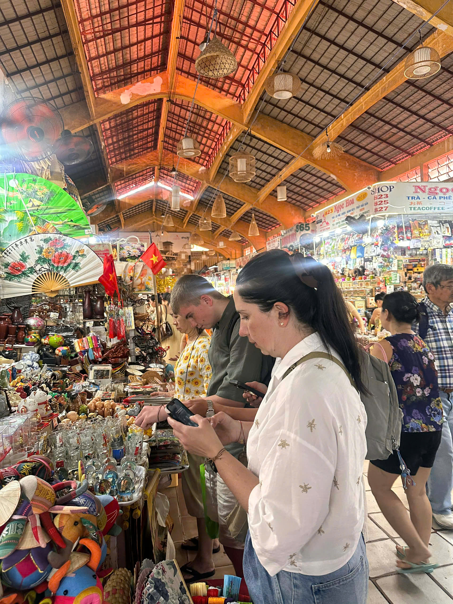 SAIGON SHOPPING TOUR