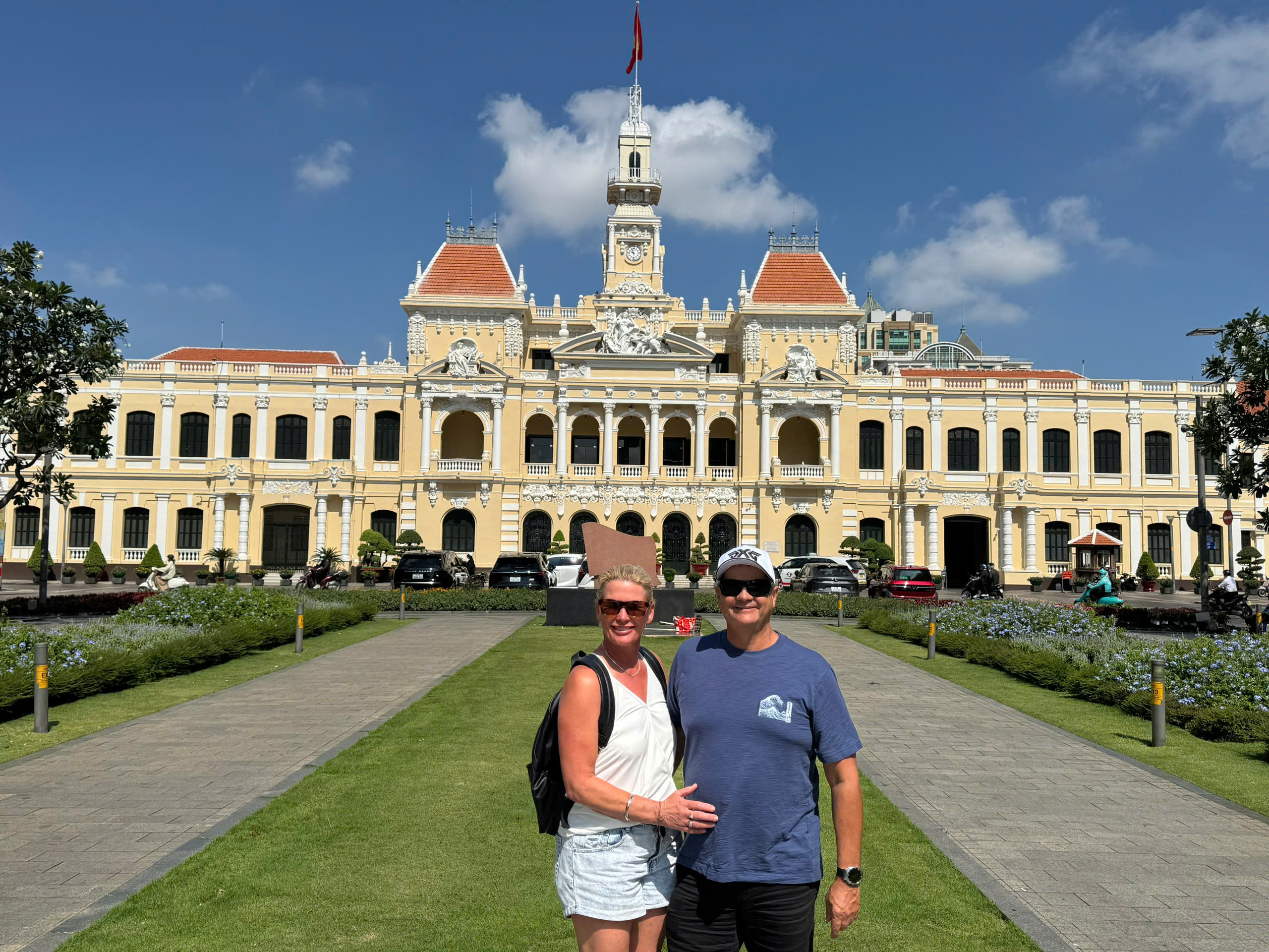 SAIGON SHOPPING TOUR